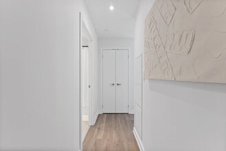 28 Ann St in Mississauga, ON - Building Photo - Building Photo