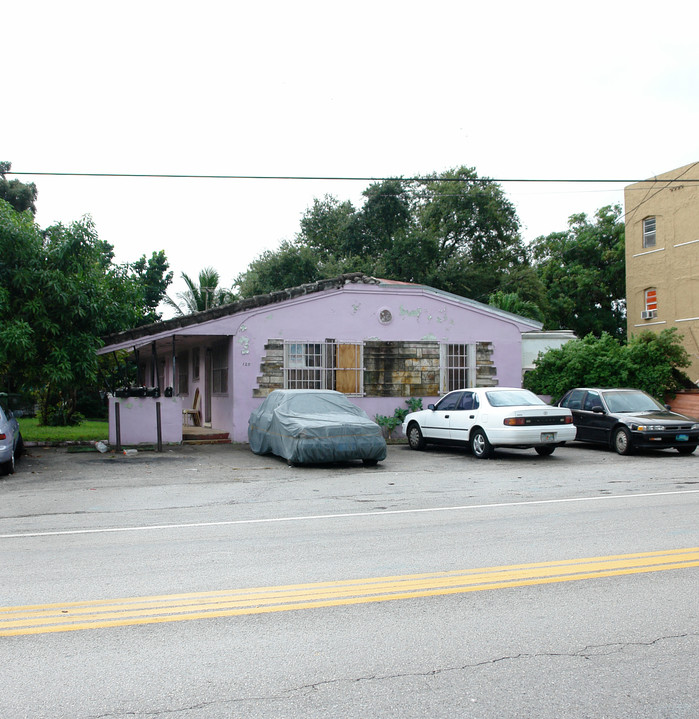 120 NE 71st St in Miami, FL - Building Photo