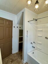 1802 Perry Hwy in Volant, PA - Foto de edificio - Building Photo