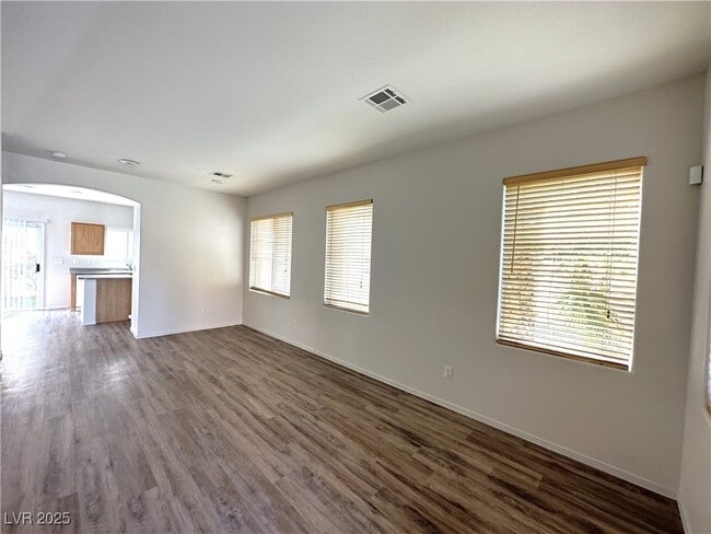 8014 Imperial Treasure St in Las Vegas, NV - Building Photo - Building Photo