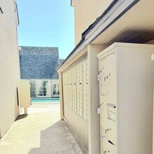 6333 Mt Ada Rd in San Diego, CA - Building Photo - Building Photo