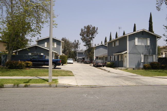 1015 E Deodar St in Ontario, CA - Building Photo - Building Photo