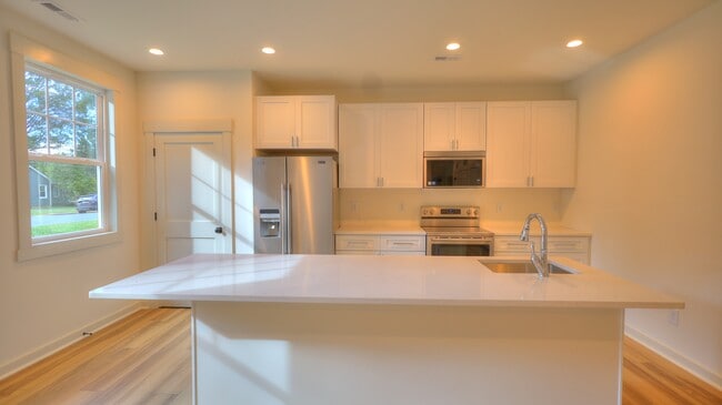 345 W Stewart Ave in Mooresville, NC - Building Photo - Building Photo