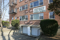 Webb Gardens in Hempstead, NY - Foto de edificio - Building Photo