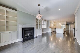 2038 N Burling St in Chicago, IL - Building Photo - Building Photo
