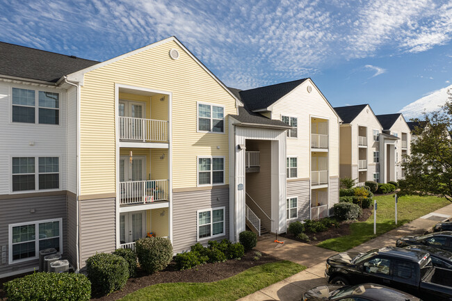 The Aspens Apartments in Bealeton, VA - Building Photo - Building Photo