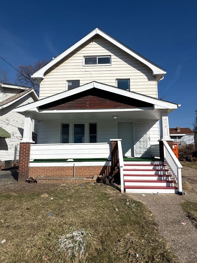 property at 979 E 130th St