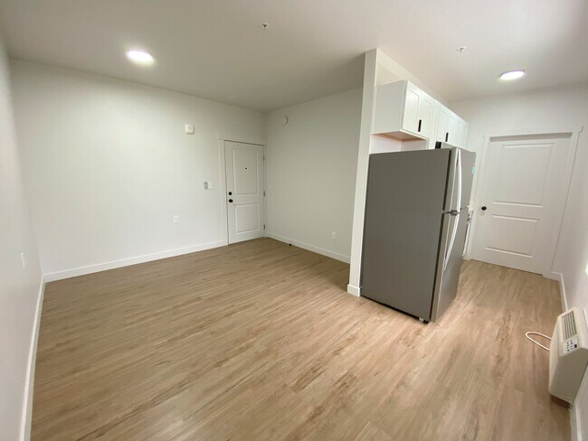 404 E 5600 S, Unit 306 in Murray, UT - Building Photo - Building Photo