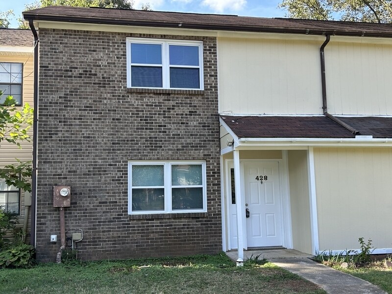 428 Oakland Rd in Madison, AL - Building Photo