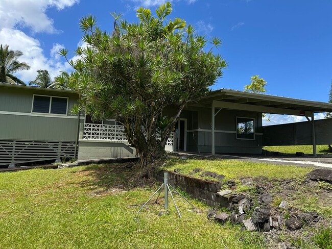 property at 1770b Kilauea Ave