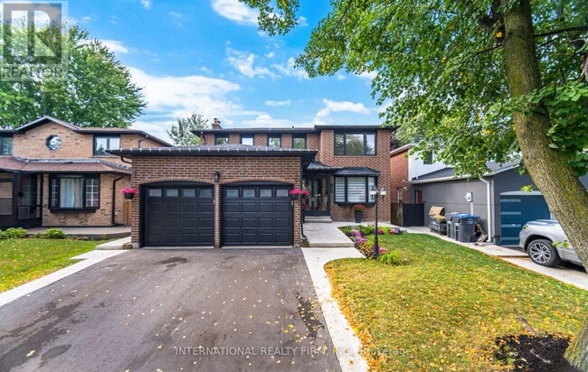 property at 102 Tanager Square