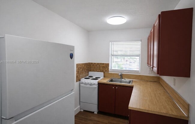 property at 7200 W 11th Ct