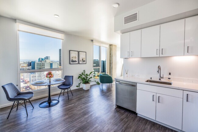 Vance in San Francisco, CA - Foto de edificio - Interior Photo