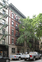 106-110 Christopher St in New York, NY - Building Photo - Primary Photo