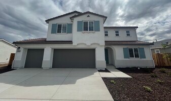 2406 Labrusca St in Manteca, CA - Building Photo