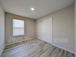 5827 Ave B in Jacksonville, FL - Foto de edificio - Building Photo