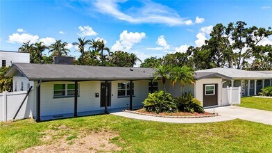 3900 Alabama Ave NE in St. Petersburg, FL - Building Photo - Building Photo