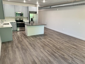 606 W North Temple St in Salt Lake City, UT - Building Photo - Building Photo