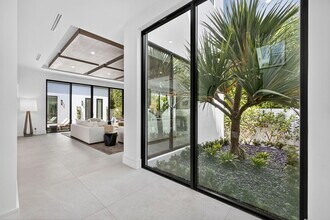 123 Murray Rd in West Palm Beach, FL - Building Photo - Building Photo