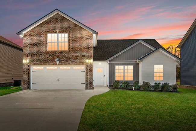 1062 Whitney Dr in Clarksville, TN - Building Photo - Building Photo