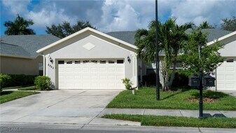 8220 Ibis Cove Cir in Naples, FL - Building Photo