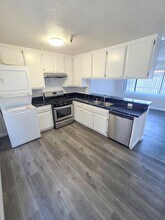 11431 Cedar Avenue in Hawthorne, CA - Building Photo - Building Photo