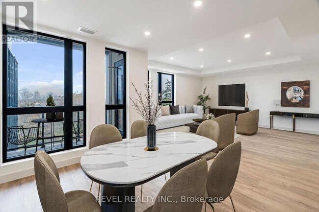 property at 4390 Hillview Dr