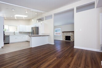 4857 Mt Ararat Dr in San Diego, CA - Building Photo - Building Photo