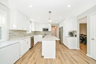 3105 Glissade Ct in Clinton, MD - Building Photo - Building Photo