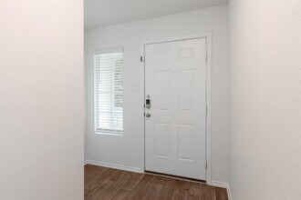 178 Euclid Ln in Uhland, TX - Building Photo - Building Photo