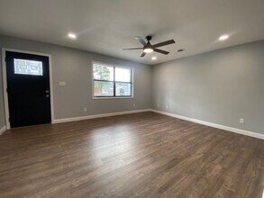 1010 Sun Valley Village in Greeneville, TN - Building Photo - Building Photo