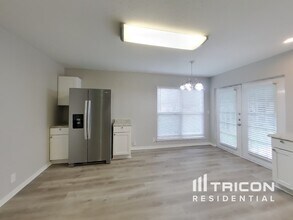 9415 Stones River Dr in San Antonio, TX - Foto de edificio - Building Photo