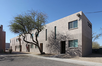 Fry Apartments in Tucson, AZ - Building Photo - Building Photo