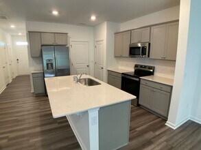 900 Pilot St in Haw River, NC - Building Photo - Building Photo