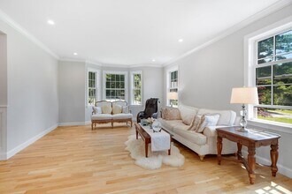 22 Robbins Rd in Pleasantville, NY - Building Photo - Building Photo