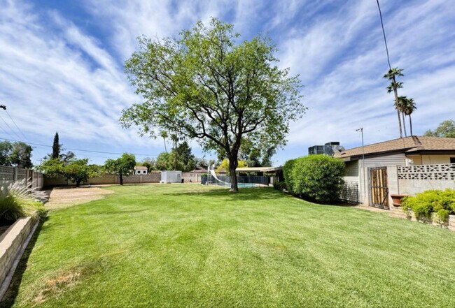 2749 S Rita Ln in Tempe, AZ - Building Photo - Building Photo