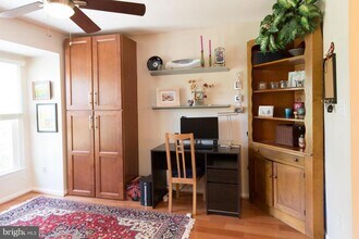 3100 Windwood Farms Dr in Oakton, VA - Building Photo - Building Photo