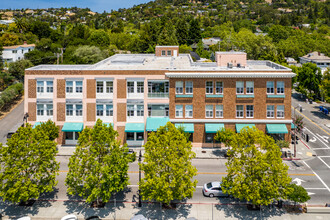 1 H St in San Rafael, CA - Foto de edificio - Building Photo