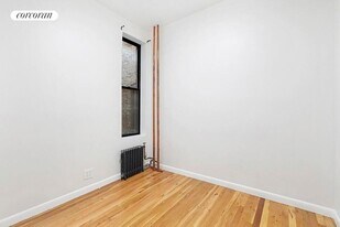1268 Amsterdam Ave in New York, NY - Building Photo