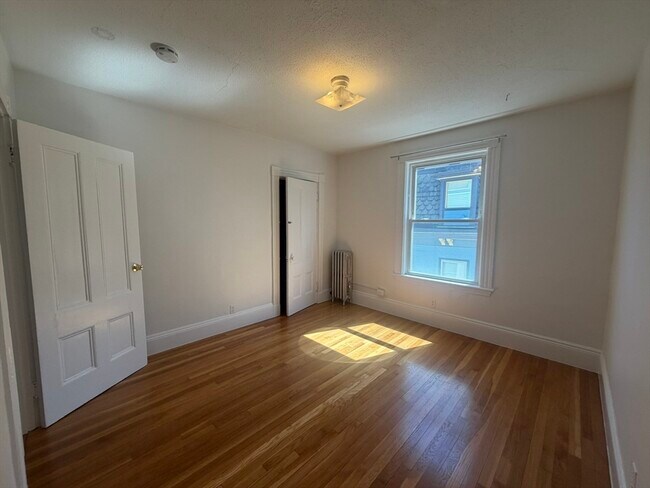182 Harvard St in Cambridge, MA - Building Photo - Building Photo
