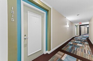 550 Okeechobee Blvd, Unit 1815 in West Palm Beach, FL - Building Photo