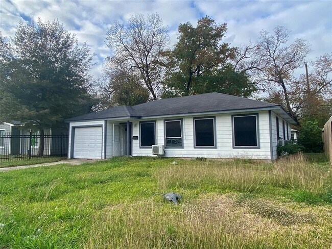 5321 Tarawa Rd photo'