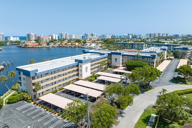 Tropic Harbor in Delray Beach, FL - Foto de edificio - Building Photo