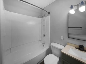 210 Littlebrook Dr in Fairfield, OH - Foto de edificio - Building Photo