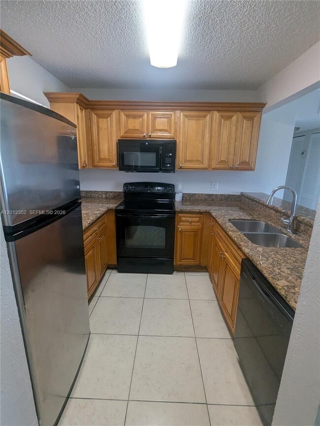 1564 Lake Crystal Dr in Royal Palm Beach, FL - Building Photo - Building Photo