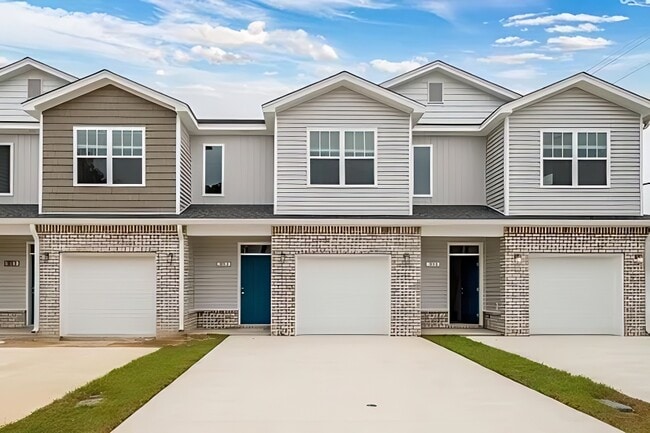 319 Carmel Dr, Unit 17 in Fort Walton Beach, FL - Foto de edificio - Building Photo