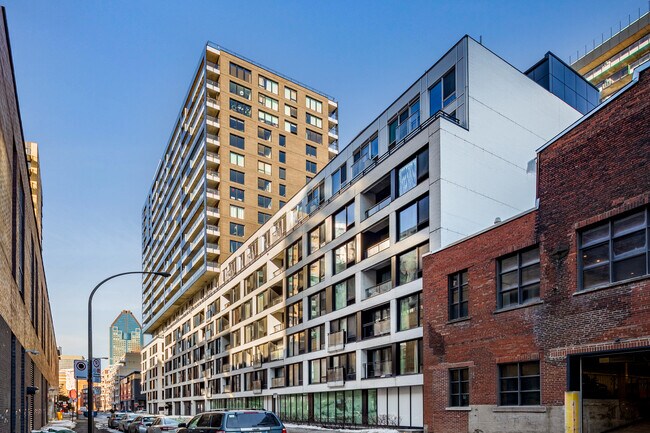 Lowney sur Ville Phase III in Montréal, QC - Building Photo - Building Photo