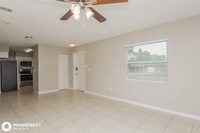 5312 Wren St in Orlando, FL - Foto de edificio - Building Photo