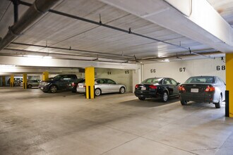 1441 Beacon St, Unit 601 in Brookline, MA - Building Photo - Building Photo