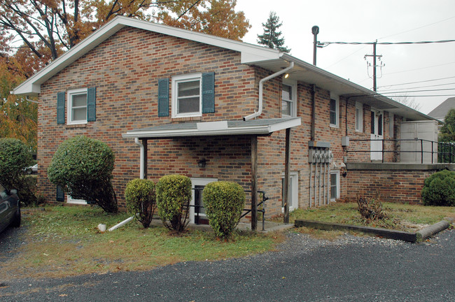 372 E Glenn Rd in Hershey, PA - Building Photo - Building Photo